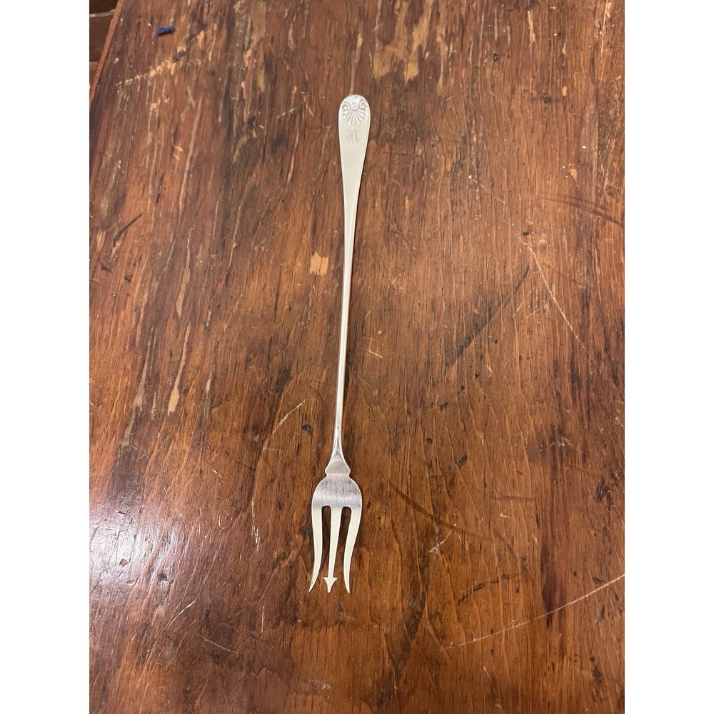 TOWLE‎ 1889 "SHELL II"  SILVERPLATE COCKTAIL FORK Sterling Silver, 25 Grams